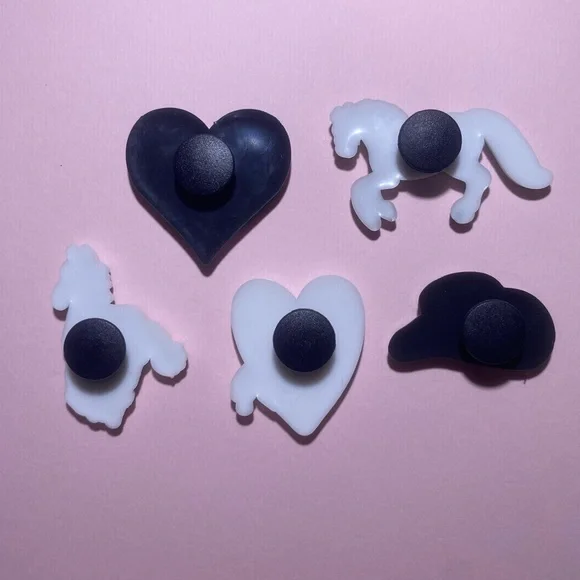 New Set of Western Themed Jibbitz for CROCS- OS- Black and White- NWOT - Picture 2 of 8